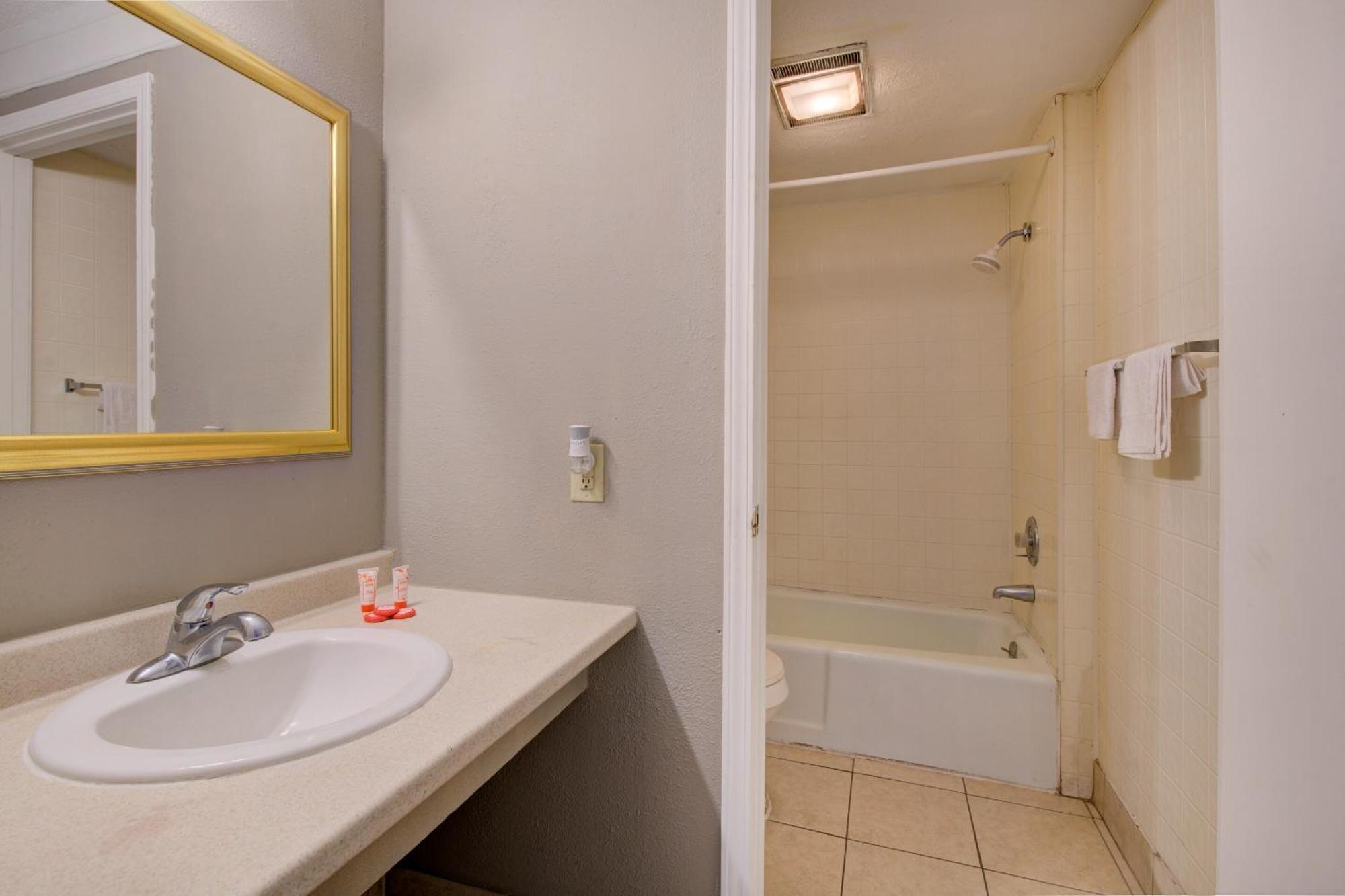 Oyo Hotel Douglas Ga Us-441 Buitenkant foto