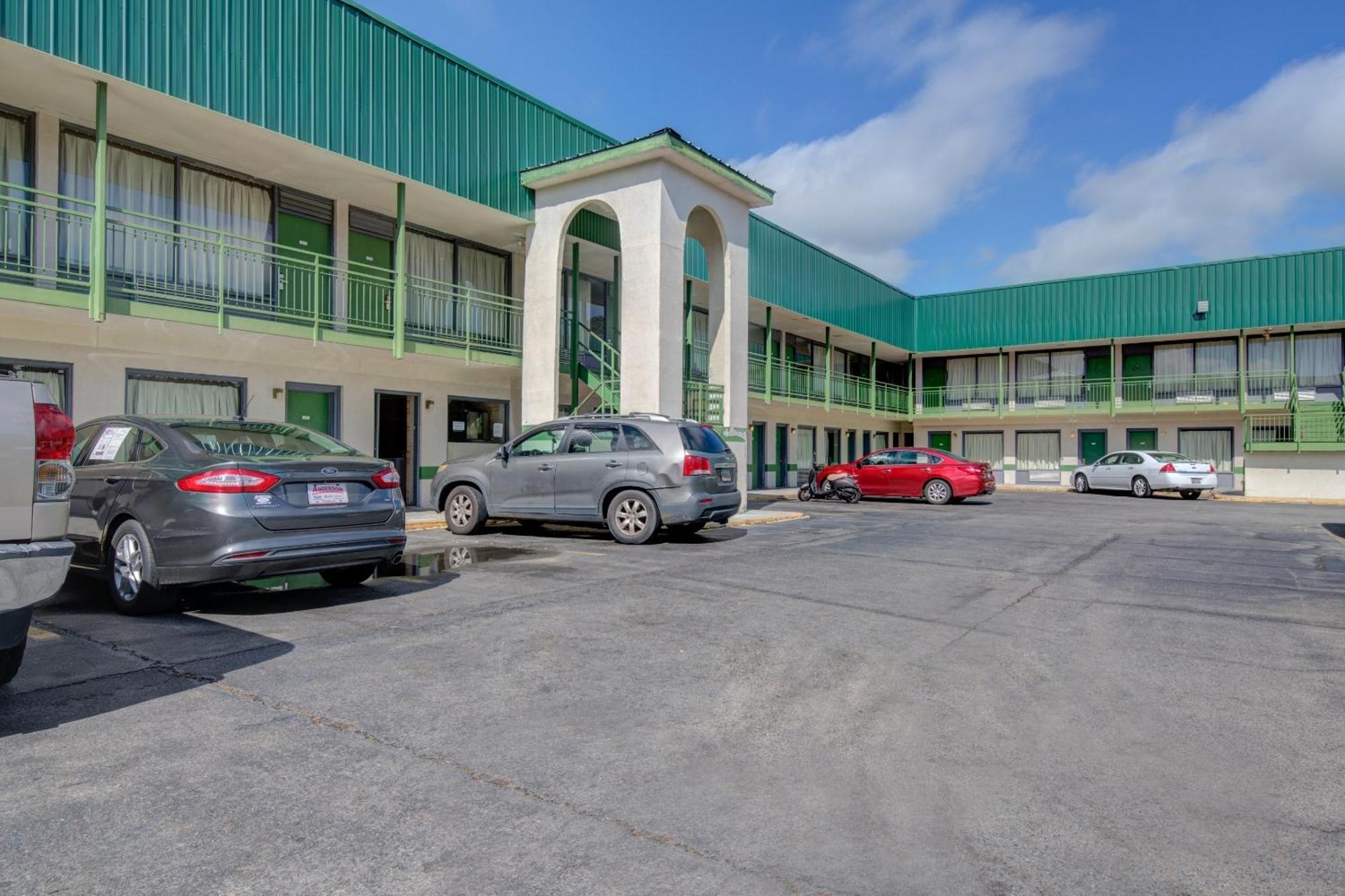 Oyo Hotel Douglas Ga Us-441 Buitenkant foto