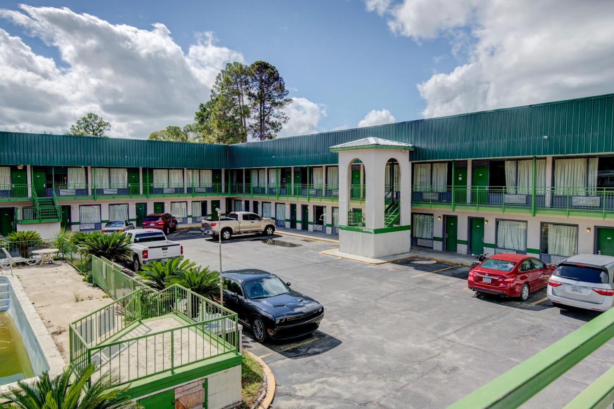 Oyo Hotel Douglas Ga Us-441 Buitenkant foto